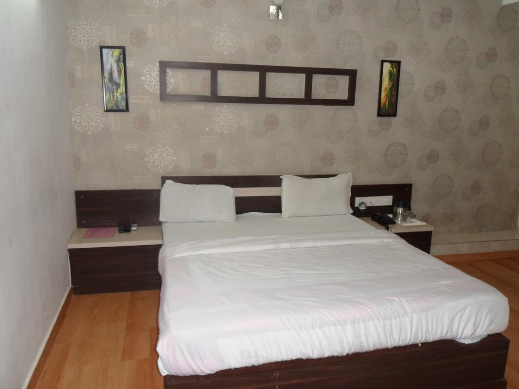 Hotel Avion Inn Ahmedabad Habitación foto